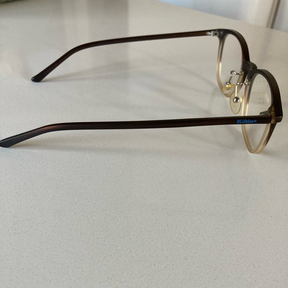 BluBlox blue light blocking glasses - Picture 3 of 4